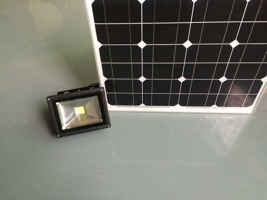 10 Watt-geführtes Sicherheits-Flut-Licht-Solaraluminium, das einen 180 Grad-Öffnungswinkel druckgießt